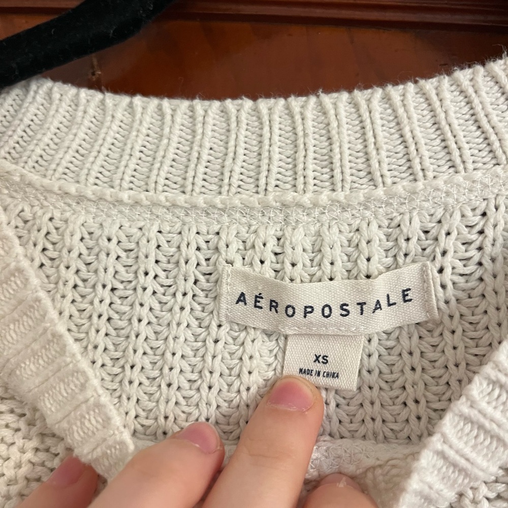 Sweaters - Picture 3 of 6